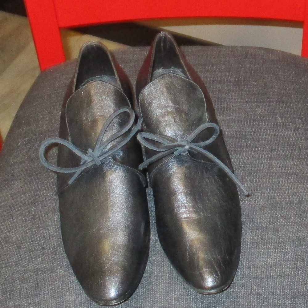 VINTAGE SHOES - Picture 2 of 2